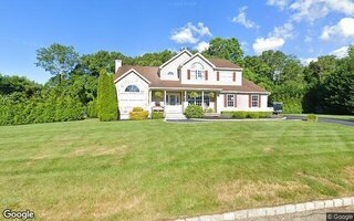 71 Deer Ln, Manorville, NY 11949