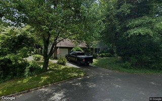 71 W Shore Rd, Oakdale, NY 11769