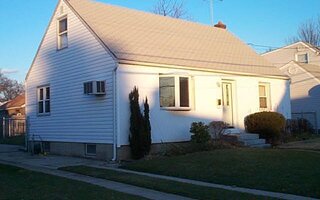 715 N Ascan St, Elmont, NY 11003