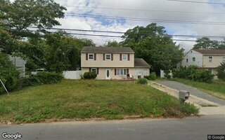 718 Bellport Ave, Bellport, NY 11713