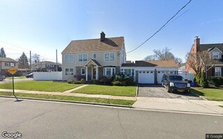 72 New York Ave, Rockville Centre, NY 11570