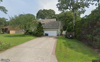 72 Trout Brook Ln, Riverhead, NY 11901