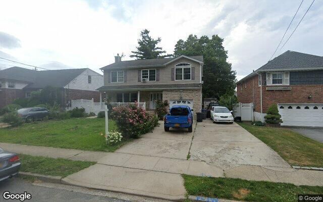 720 W Carl Ave, North Baldwin, NY 11510