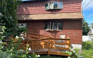 727 Roman Ave, Westbury, NY 11590