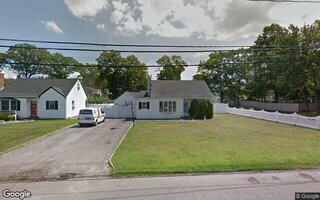 73 Gladstone Ave, West Islip, NY 11795