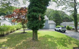 73 Old Neck Rd, Center Moriches, NY 11934