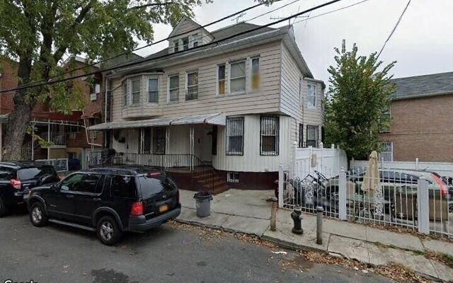 731 N Oak Dr, Bronx, NY 10467 (House View)