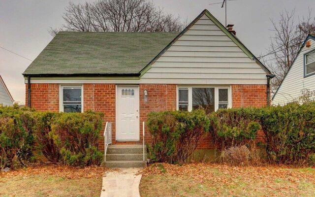732 Martin Dr, Uniondale, NY 11553