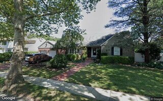 74 Clinton St, Malverne, NY 11565