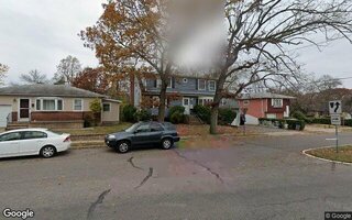 74 E John St, Lindenhurst, NY 11757