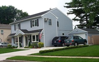 74 Old Farm Rd, Levittown, NY 11756