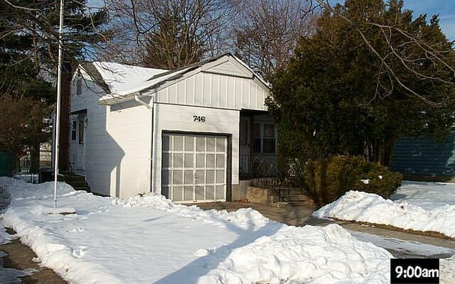 746 Blackstone Ave, East Meadow, NY 11554