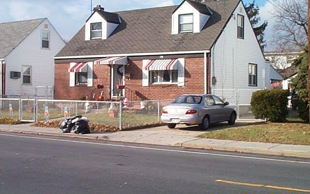 746 Meacham Ave, Elmont, NY 11003