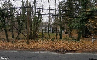 75 Centerport Rd, Greenlawn, NY 11740