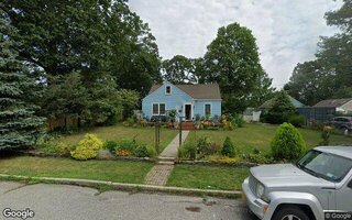 75 Everett St, Patchogue, NY 11772
