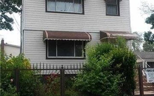 75 Hoeffner Ave, Elmont, NY 11003