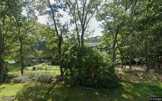 75 Old Trail Rd, Water Mill, NY 11976