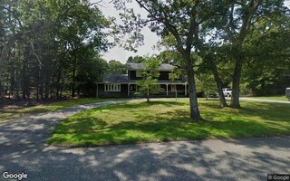 75 Topping Dr, Riverhead, NY 11901