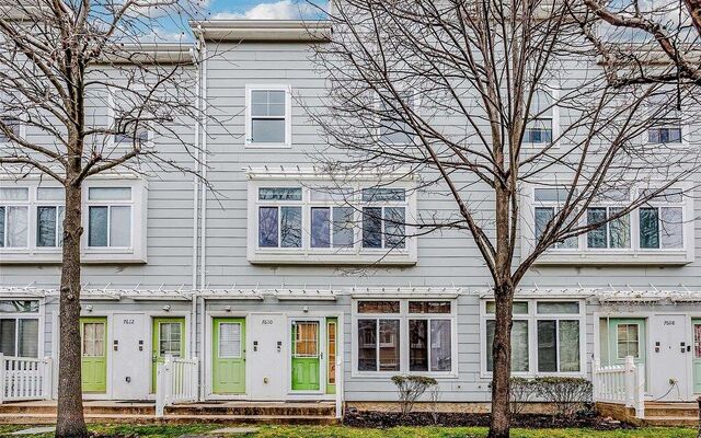 76-10 Aquatic Dr, Arverne, NY 11692 (Porch)