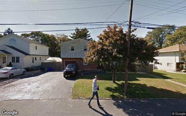76 Jefferson Ave, Deer Park, NY 11729