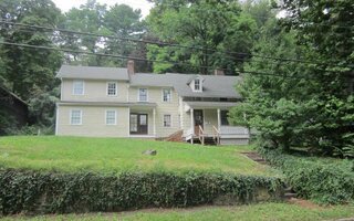 76 Main St, Roslyn, NY 11576