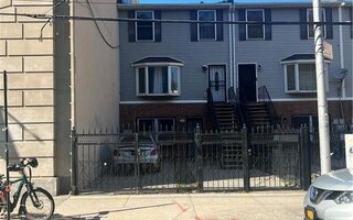 763 E 160th St, Bronx, NY 10456