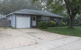 77 N Prospect Ave, Patchogue, NY 11772