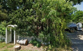77 Spar Dr, Mastic Beach, NY 11951