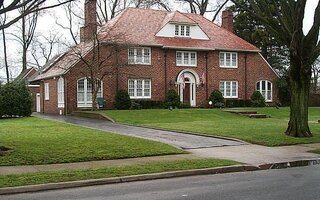 77 Westminster Rd, Garden City, NY 11530