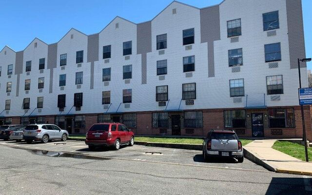 776 Brook Ave #33C, Bronx, NY 10451 (Condo)