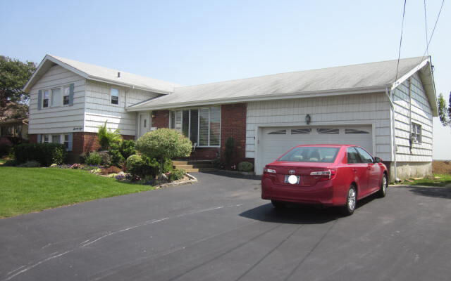 78 Riviera Dr S, Massapequa, NY 11758