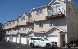 781 W Park Ave #105, Long Beach, NY 11561