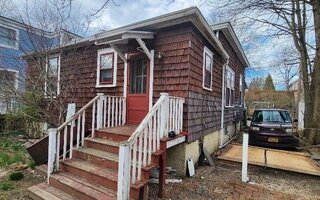 79 15th Ave, Sea Cliff, NY 11579
