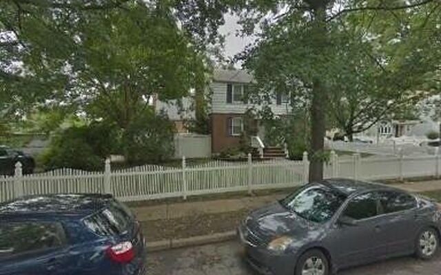 79 Oliver Ave, Valley Stream, NY 11580