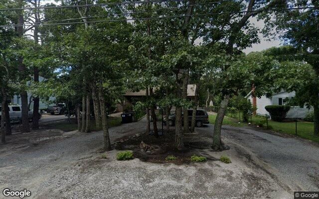 79 Peters Ln, Westhampton Beach, NY 11978