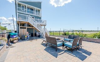 790 Miller Ave, Freeport, NY 11520