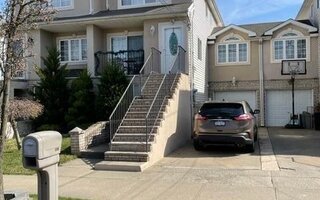 793 Rossville Ave, Staten Island, NY 10309