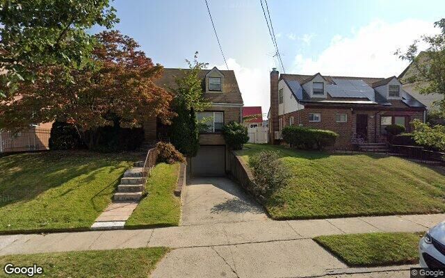 8-15 Clintonville St, Whitestone, NY 11357