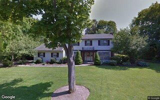 8 Bay Pl, Huntington, NY 11743
