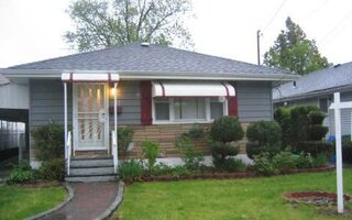 8 Church St, Hempstead, NY 11550