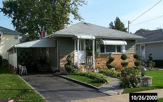 8 Church St, Hempstead, NY 11550