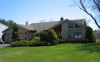 8 Heather Ln, Jericho, NY 11753