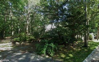8 Hidden Path, Quogue, NY 11959