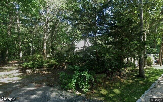 8 Hidden Path, Quogue, NY 11959