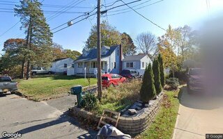 8 Lama Dr, Shirley, NY 11967