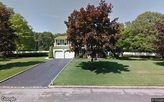 8 Leeside Dr, Great River, NY 11739