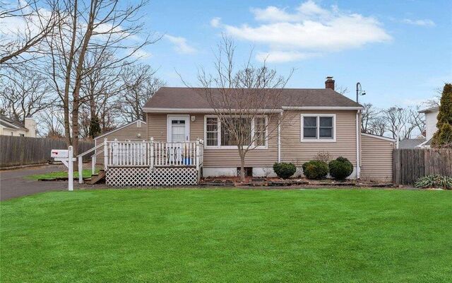 8 New Rd, Ronkonkoma, NY 11779 (Yard)