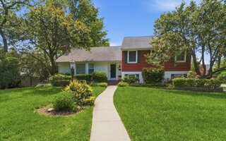 8 Prospect Ave, Garden City, NY 11530
