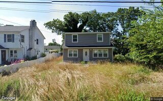 8 Robinson Dr, Shirley, NY 11967