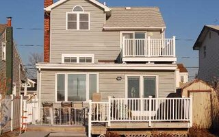 8 Sheridan Rd, Babylon, NY 11702
